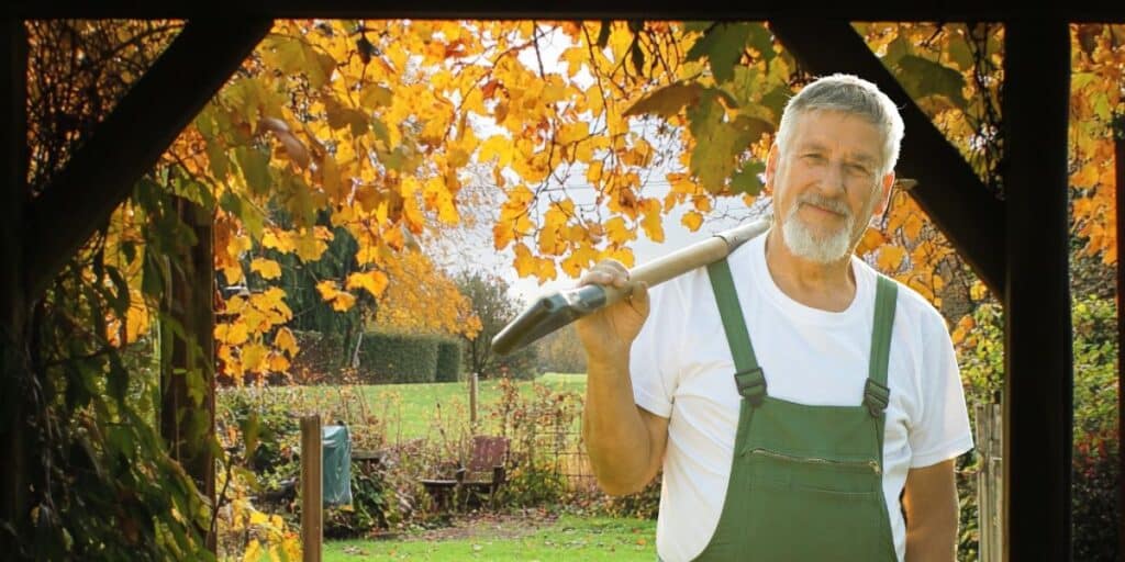 8 azioni cruciali di settembre per preparare il giardino all'autunno: guida completa!